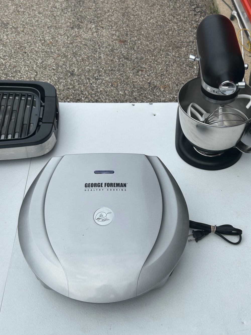 George Foreman Indoor Electric Grill GR0030P 6 Serving NWOB
